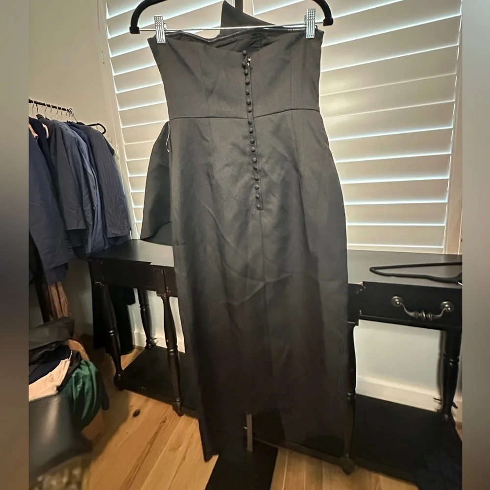 Elliatt | Reception Ruffled Cocktail Dress - Picture 4 of 5